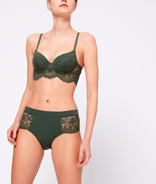 Шортики из кружева с цветочным узором хаки.