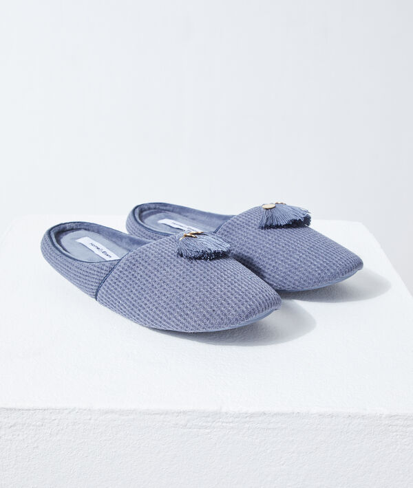 

Chaussons mules à pompons, Indigo
