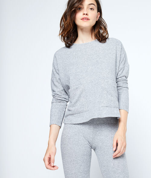 Футболка с длинным рукавом и карманами серый.