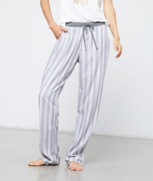 Брюки в полоску разноцветный.