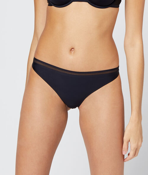 Стринги из микрофибры, тюль по бокам черный.