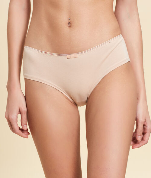 Трусики-шорты однотонные, ажурная полоска пудровый.