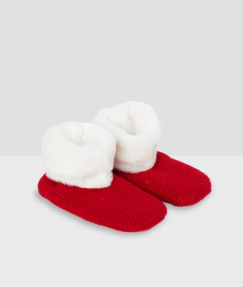 Тапочки с мехом красный.